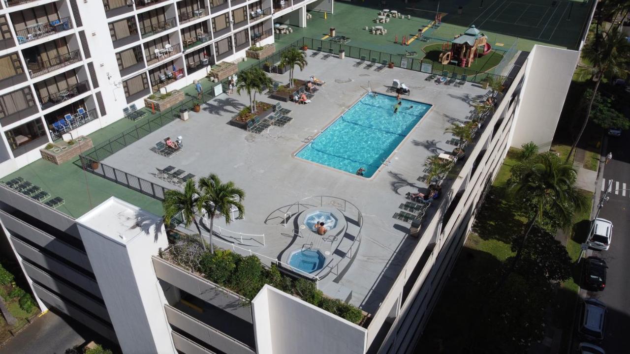 Waikiki Banyan 1Br With Great Ocean Views, Steps To Beach & Parking! Гонолулу Экстерьер фото