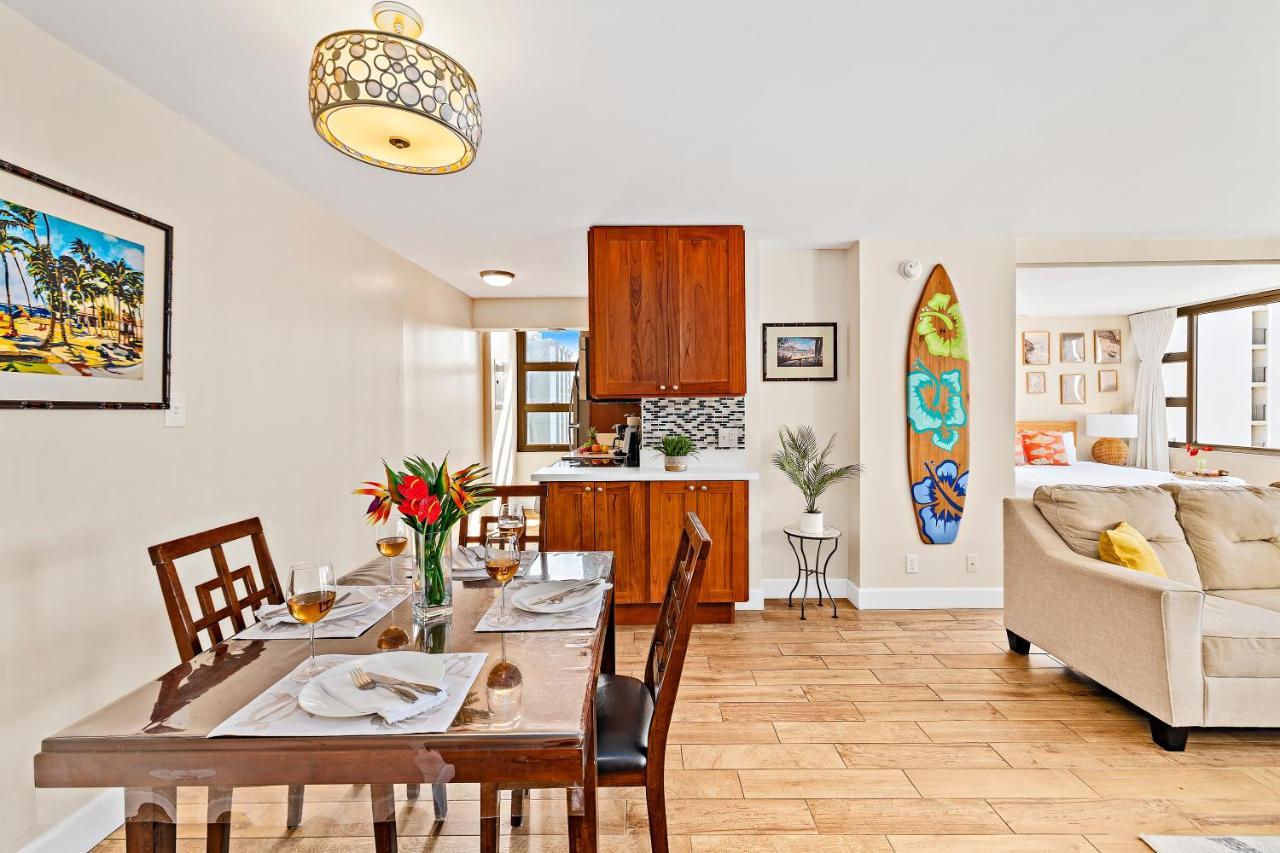 Waikiki Banyan 1Br With Great Ocean Views, Steps To Beach & Parking! Гонолулу Экстерьер фото