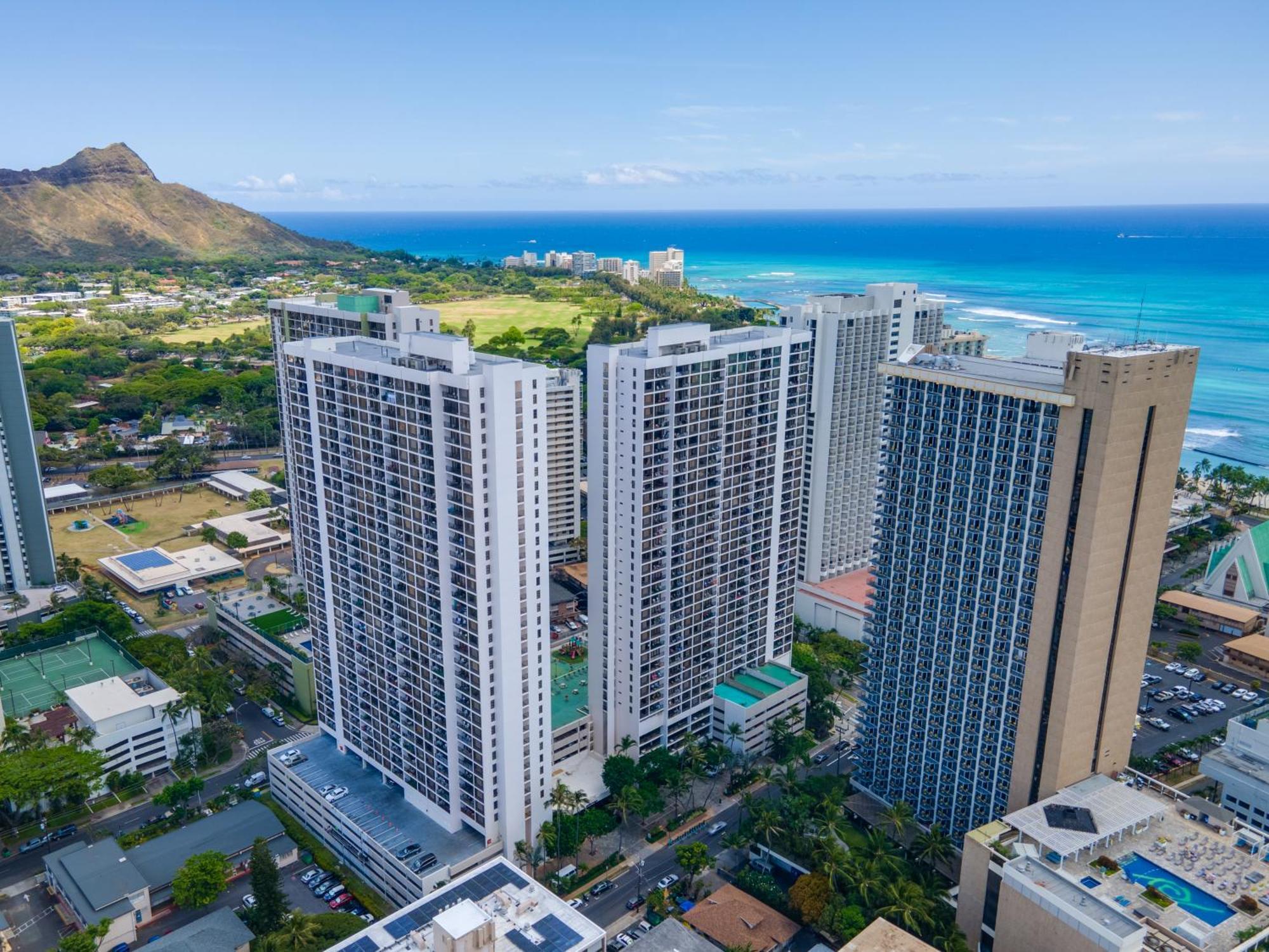 Waikiki Banyan 1Br With Great Ocean Views, Steps To Beach & Parking! Гонолулу Экстерьер фото