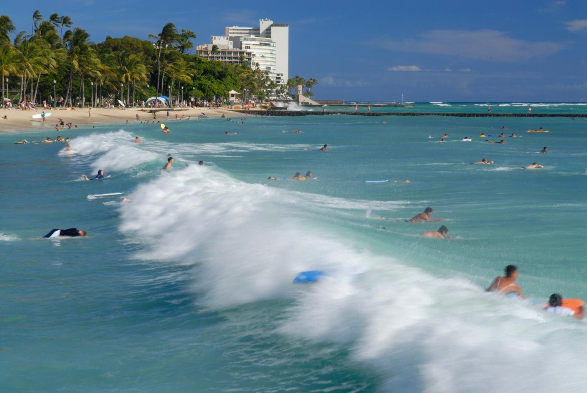 Waikiki Banyan 1Br With Great Ocean Views, Steps To Beach & Parking! Гонолулу Экстерьер фото