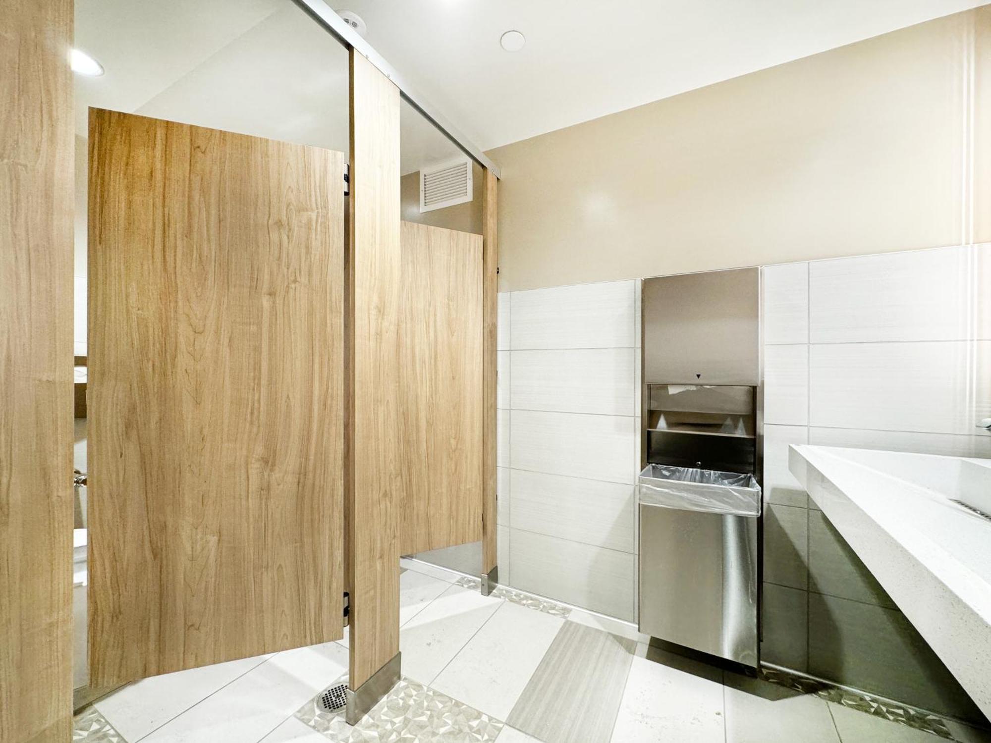 Waikiki Banyan 1Br With Great Ocean Views, Steps To Beach & Parking! Гонолулу Экстерьер фото