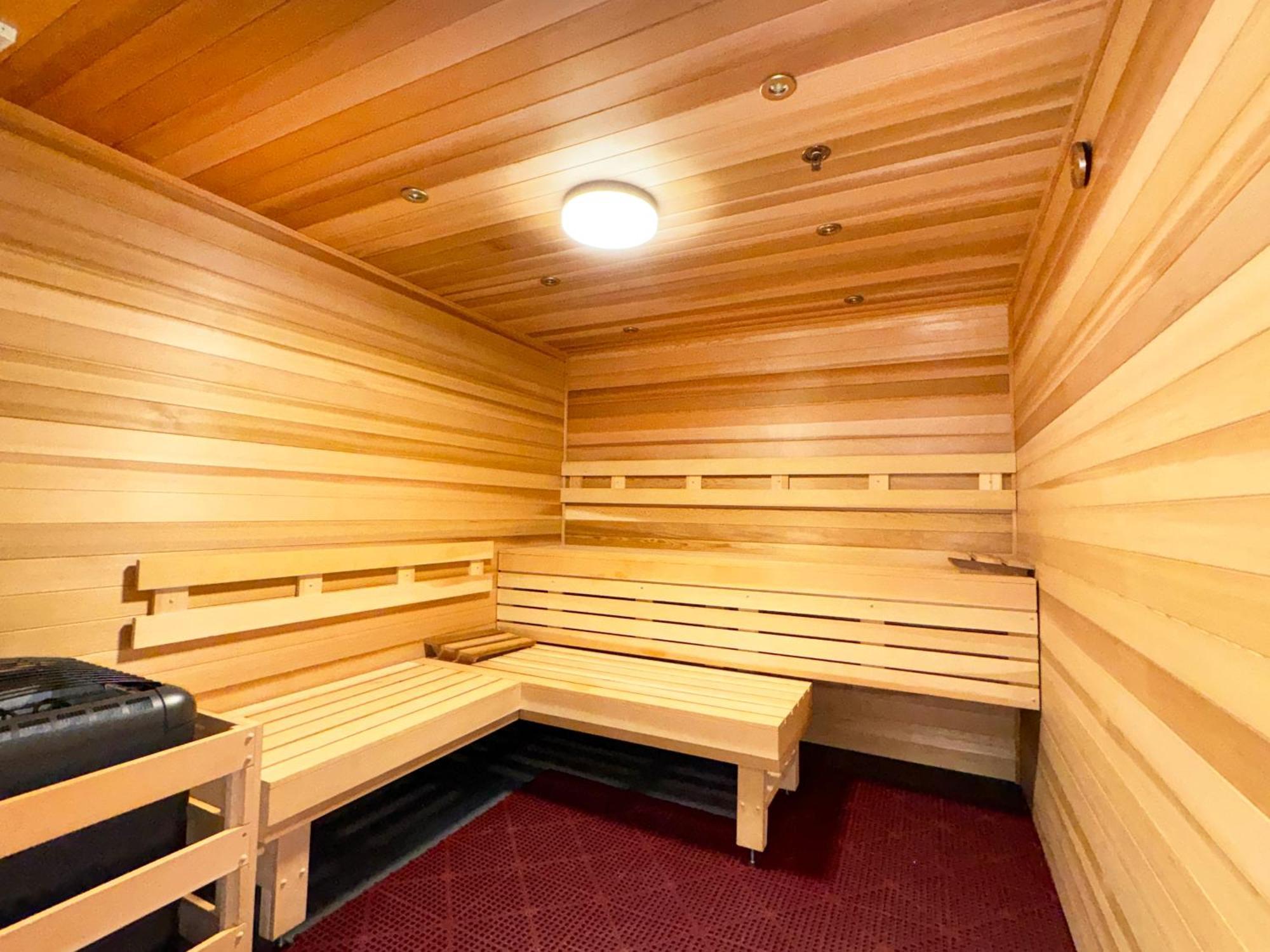 Waikiki Banyan 1Br With Great Ocean Views, Steps To Beach & Parking! Гонолулу Экстерьер фото