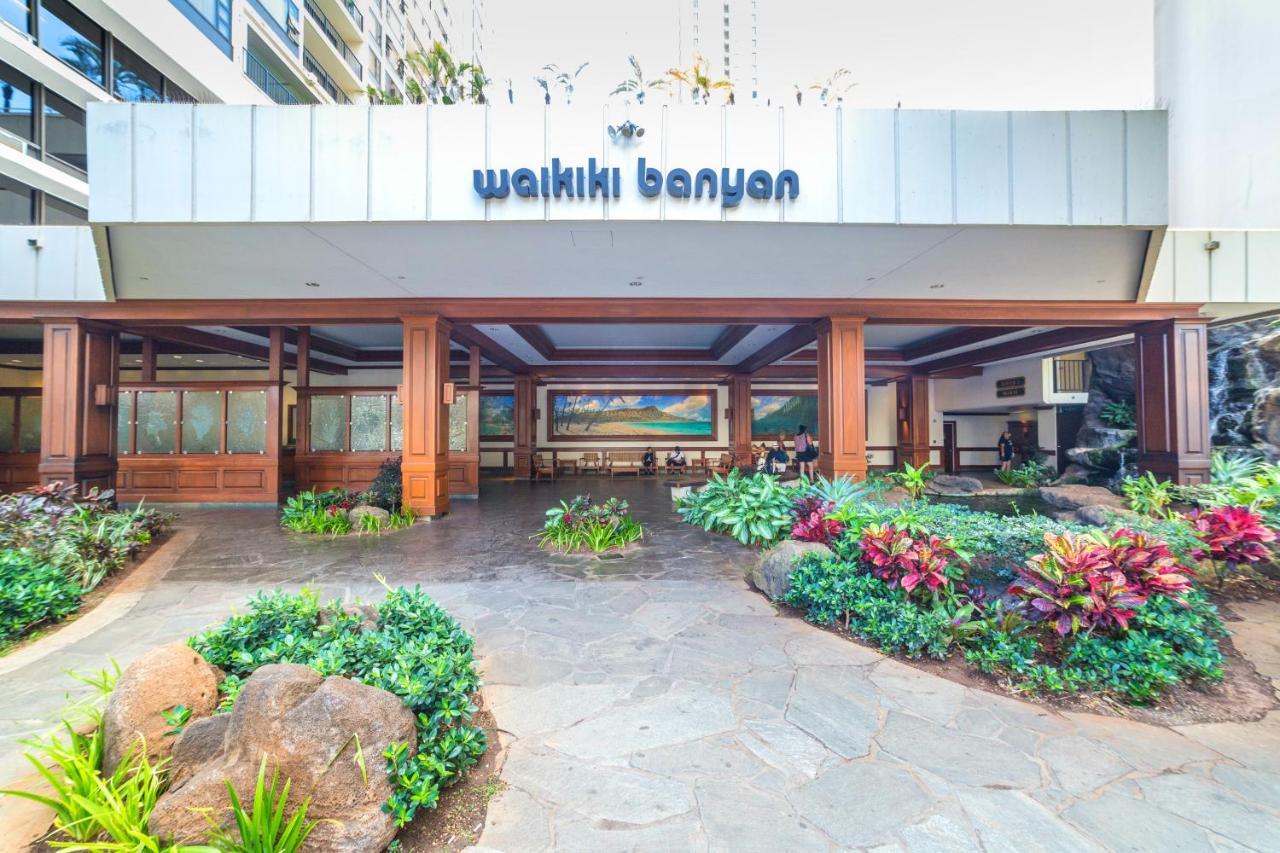 Waikiki Banyan 1Br With Great Ocean Views, Steps To Beach & Parking! Гонолулу Номер фото